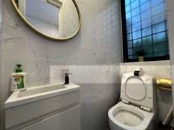 Kew Gate (D16), Terrace #501794441